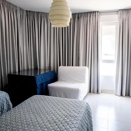 Апартаменти Malagasuite Carihuela Beach & Sun *